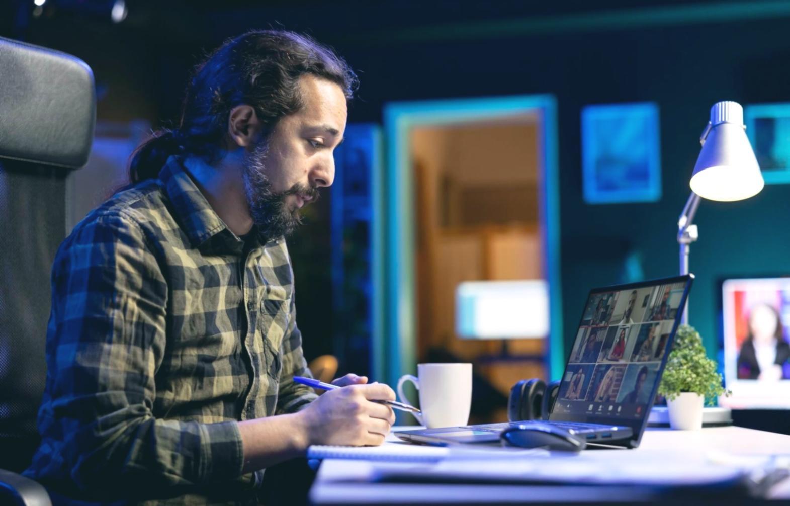 SQL Masterclass Lernumgebung mit Code-Editor und interaktiven Übungen